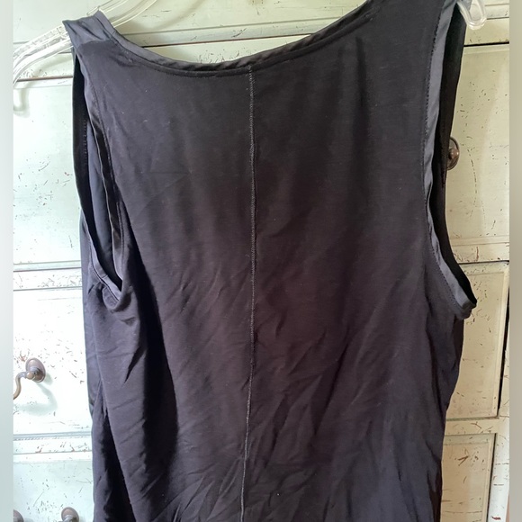 White House Black Market tank - Picture 2 of 3